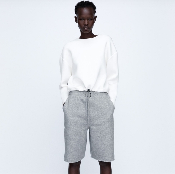 Truth by Republic Ivory Neoprene Toggle Sweatshirt Size Medium NWT - Picture 1 of 12